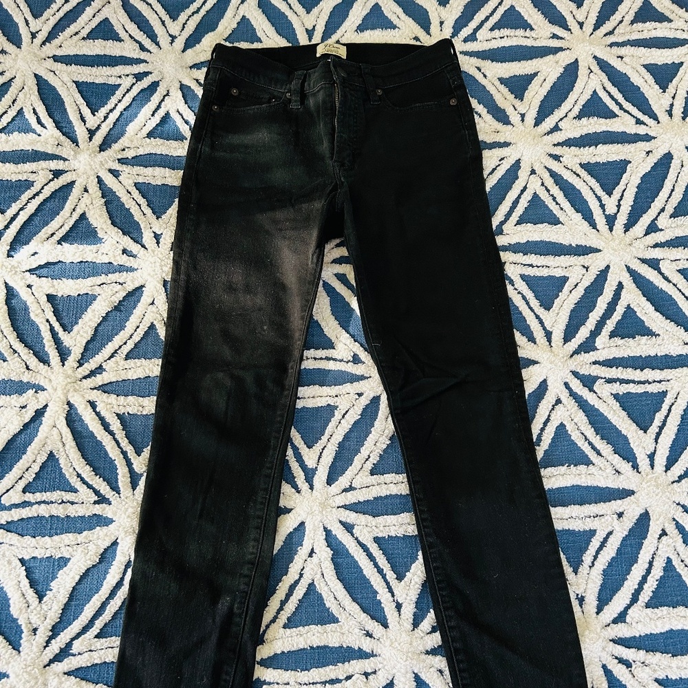 High-waist black jeans